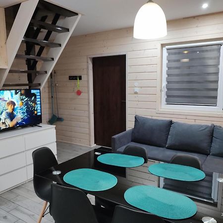 Comfortable Holiday Homes, Swimming Pool, เรวัล ภายนอก รูปภาพ
