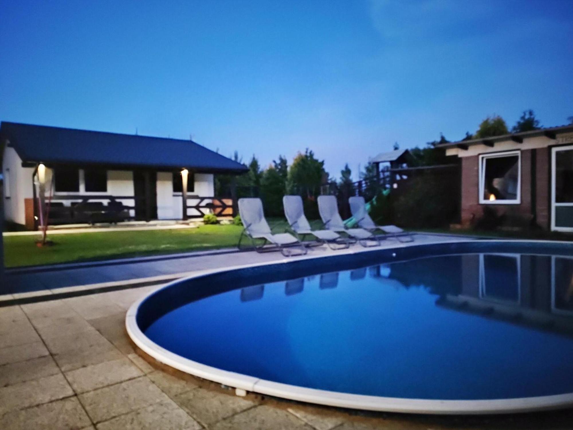 Comfortable Holiday Homes, Swimming Pool, เรวัล ภายนอก รูปภาพ